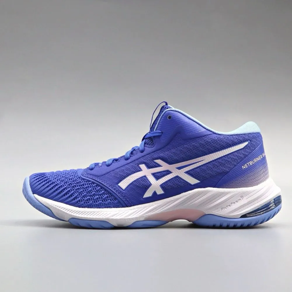 Giày đánh bóng chuyền Nike và ASICS, chọn ngay với ưu đãi đặc biệt