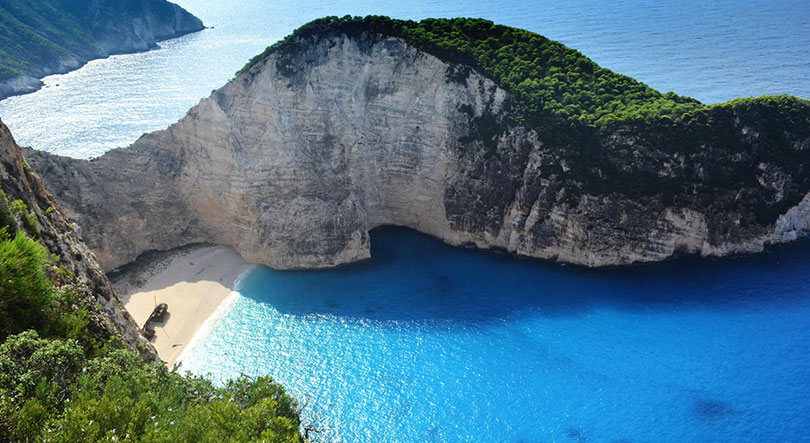 Khám phá bãi biển đẹp nhất thế giới 2018: Navagio, Hy Lạp