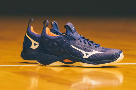 Giày đánh bóng chuyền Nike và ASICS, chọn ngay với ưu đãi đặc biệt