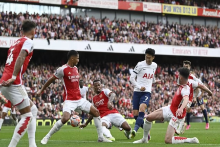 Phân tích đội hình Arsenal gặp Tottenham, dự đoán kết quả trận đấu.